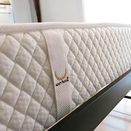 Cosy 1 Close To The City Center 公寓 *